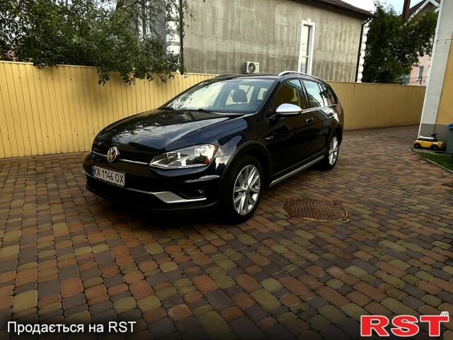 Синий Фольксваген Гольф, объемом двигателя 1.8 л и пробегом 177 тыс. км за 13500 $, фото 1 на Automoto.ua