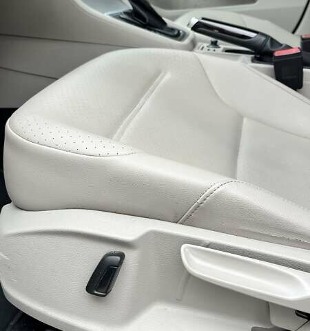 Синий Фольксваген Гольф, объемом двигателя 1.8 л и пробегом 108 тыс. км за 13400 $, фото 10 на Automoto.ua