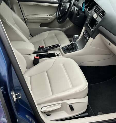 Синий Фольксваген Гольф, объемом двигателя 1.8 л и пробегом 108 тыс. км за 13400 $, фото 16 на Automoto.ua