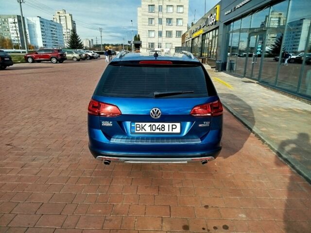 Синий Фольксваген Гольф, объемом двигателя 1.8 л и пробегом 107 тыс. км за 13200 $, фото 1 на Automoto.ua