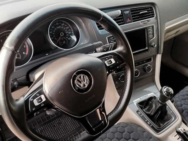 Синий Фольксваген Гольф, объемом двигателя 1.8 л и пробегом 107 тыс. км за 13200 $, фото 10 на Automoto.ua