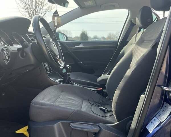 Синій Фольксваген Гольф, об'ємом двигуна 1.6 л та пробігом 222 тис. км за 11800 $, фото 3 на Automoto.ua