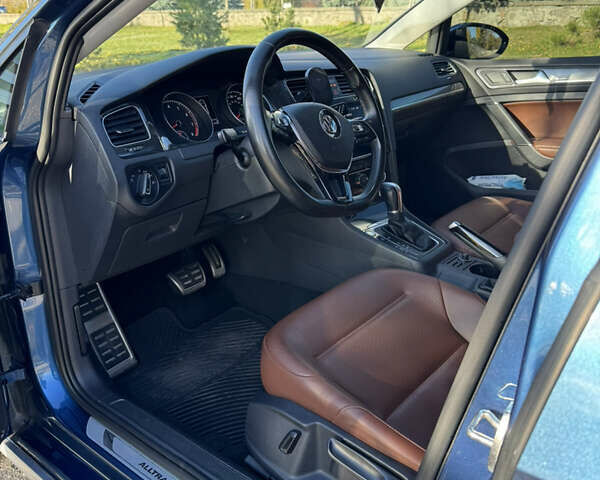 Синий Фольксваген Гольф, объемом двигателя 1.8 л и пробегом 114 тыс. км за 15500 $, фото 19 на Automoto.ua