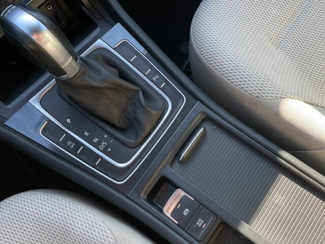 Синій Фольксваген Гольф, об'ємом двигуна 1.6 л та пробігом 292 тис. км за 12800 $, фото 16 на Automoto.ua