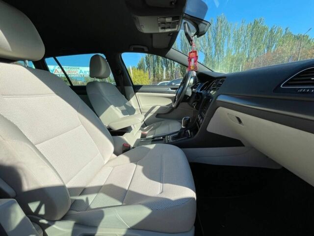 Синій Фольксваген Гольф, об'ємом двигуна 1.6 л та пробігом 292 тис. км за 12800 $, фото 13 на Automoto.ua