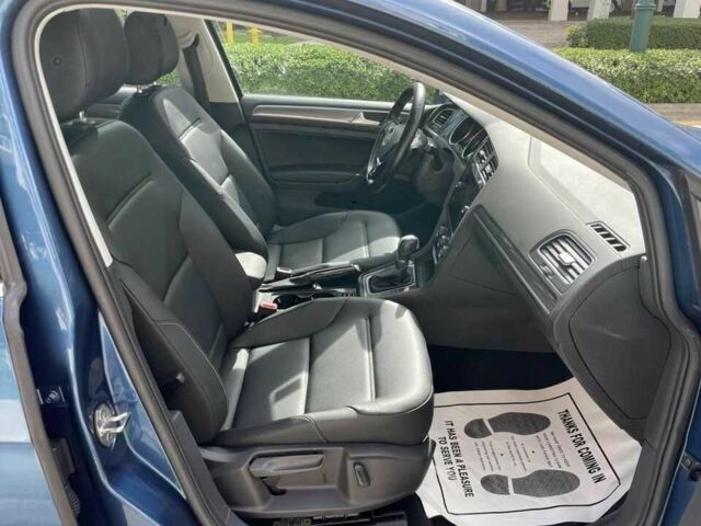 Синий Фольксваген Гольф, объемом двигателя 1.8 л и пробегом 39 тыс. км за 3600 $, фото 10 на Automoto.ua