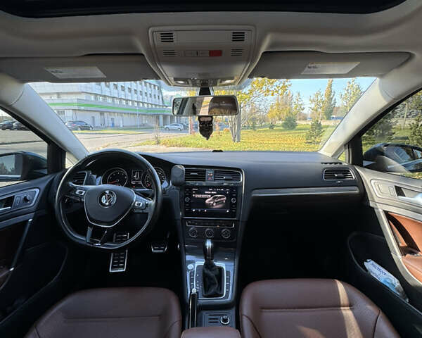 Синий Фольксваген Гольф, объемом двигателя 1.8 л и пробегом 114 тыс. км за 15500 $, фото 18 на Automoto.ua