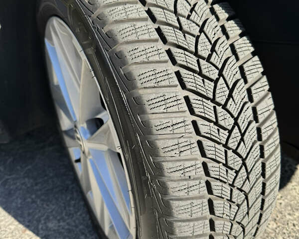 Синий Фольксваген Гольф, объемом двигателя 1.8 л и пробегом 114 тыс. км за 15500 $, фото 32 на Automoto.ua