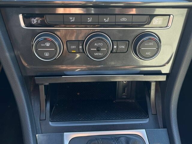 Синій Фольксваген Гольф, об'ємом двигуна 1.6 л та пробігом 292 тис. км за 12800 $, фото 12 на Automoto.ua