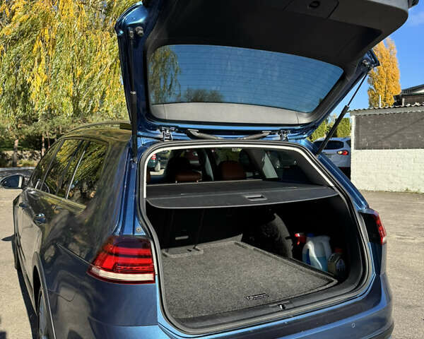 Синий Фольксваген Гольф, объемом двигателя 1.8 л и пробегом 114 тыс. км за 15500 $, фото 9 на Automoto.ua