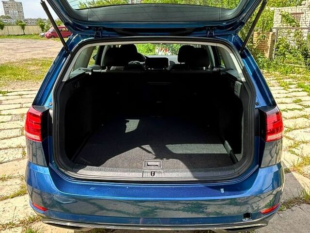 Синий Фольксваген Гольф, объемом двигателя 1.8 л и пробегом 174 тыс. км за 11900 $, фото 5 на Automoto.ua