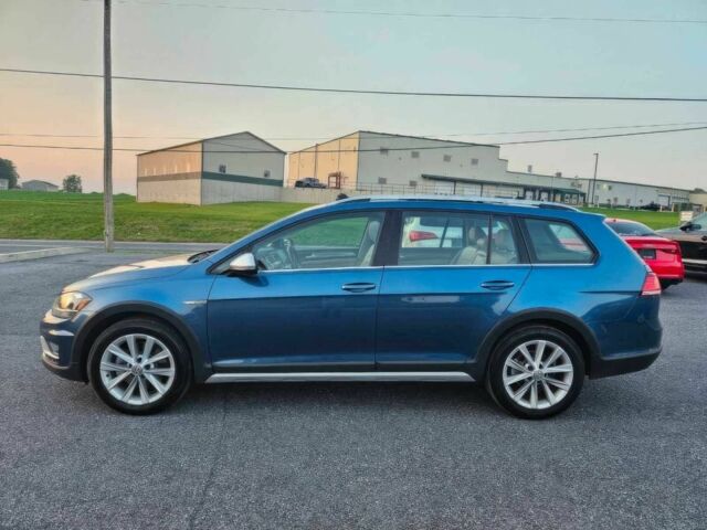 Синий Фольксваген Гольф, объемом двигателя 1.8 л и пробегом 46 тыс. км за 12000 $, фото 4 на Automoto.ua