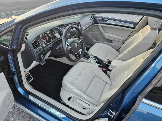 Синий Фольксваген Гольф, объемом двигателя 1.8 л и пробегом 35 тыс. км за 9100 $, фото 8 на Automoto.ua