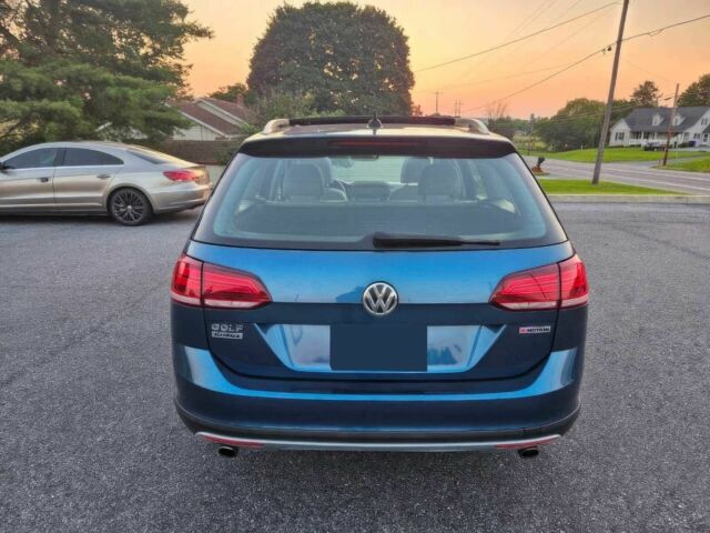 Синий Фольксваген Гольф, объемом двигателя 1.8 л и пробегом 46 тыс. км за 12000 $, фото 6 на Automoto.ua