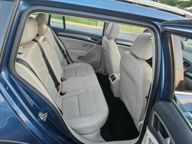 Синій Фольксваген Гольф, об'ємом двигуна 1.8 л та пробігом 31 тис. км за 8000 $, фото 11 на Automoto.ua