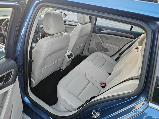 Синий Фольксваген Гольф, объемом двигателя 1.8 л и пробегом 35 тыс. км за 9100 $, фото 11 на Automoto.ua