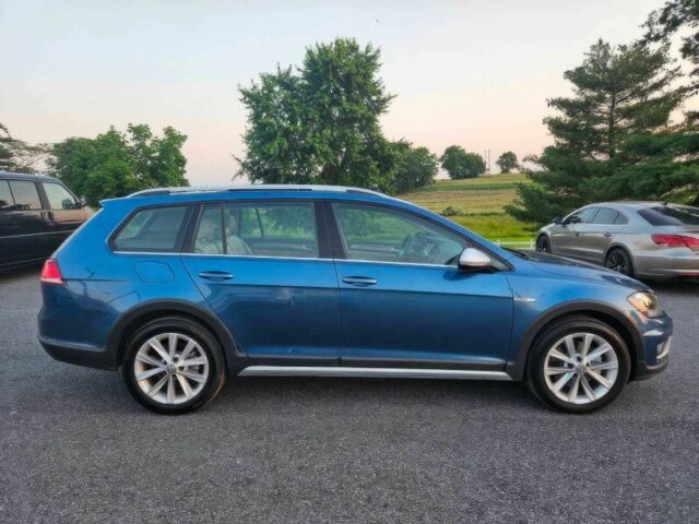 Синий Фольксваген Гольф, объемом двигателя 1.8 л и пробегом 46 тыс. км за 12000 $, фото 3 на Automoto.ua