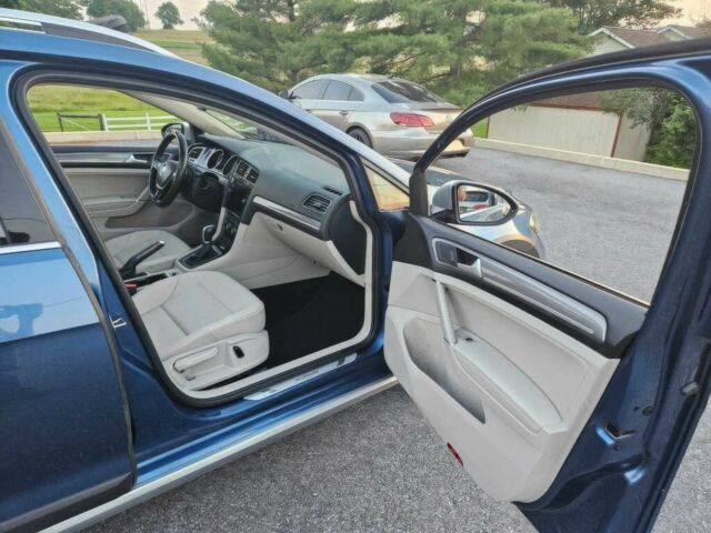 Синій Фольксваген Гольф, об'ємом двигуна 1.8 л та пробігом 31 тис. км за 8000 $, фото 8 на Automoto.ua