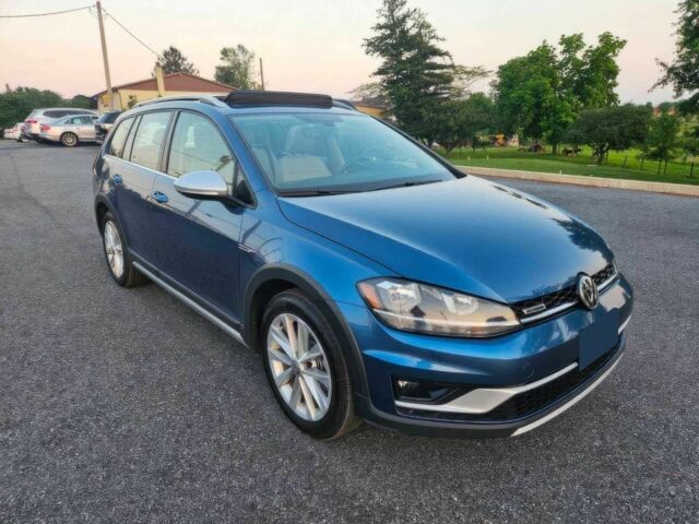 Синий Фольксваген Гольф, объемом двигателя 1.8 л и пробегом 46 тыс. км за 12000 $, фото 2 на Automoto.ua