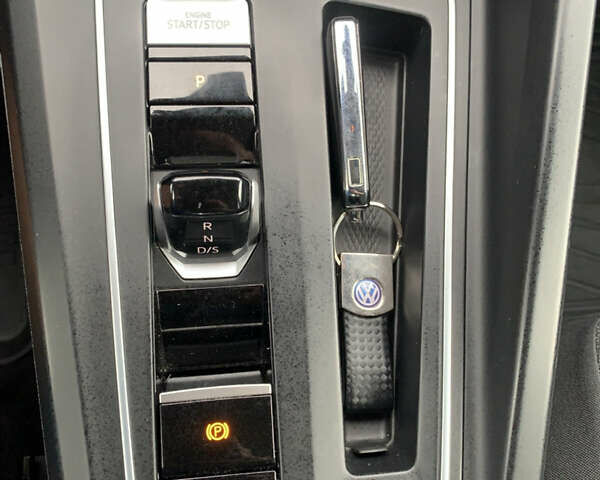 Синий Фольксваген Гольф, объемом двигателя 2 л и пробегом 191 тыс. км за 17950 $, фото 93 на Automoto.ua