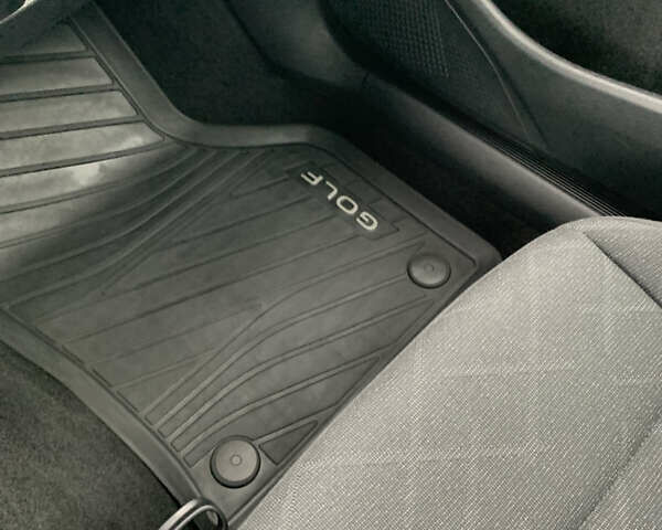 Синий Фольксваген Гольф, объемом двигателя 2 л и пробегом 191 тыс. км за 17950 $, фото 94 на Automoto.ua