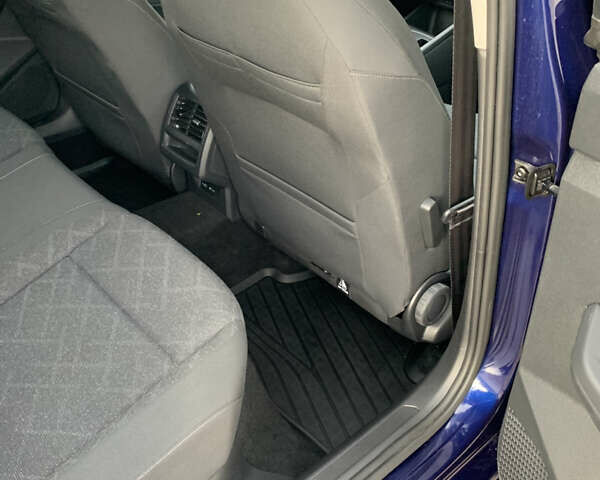 Синий Фольксваген Гольф, объемом двигателя 2 л и пробегом 191 тыс. км за 17950 $, фото 45 на Automoto.ua