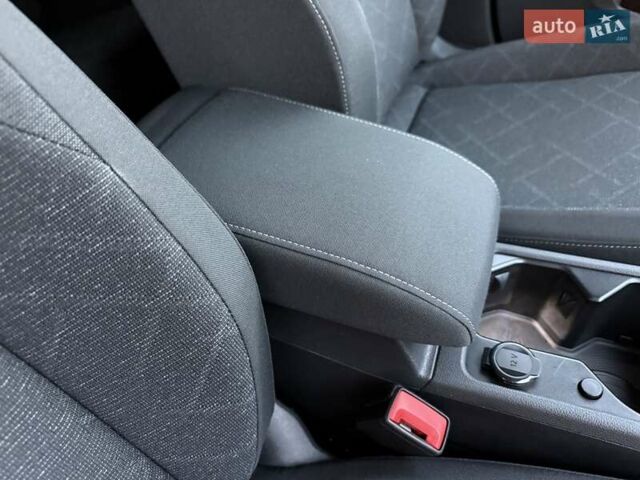 Синій Фольксваген Гольф, об'ємом двигуна 1.97 л та пробігом 220 тис. км за 19500 $, фото 21 на Automoto.ua