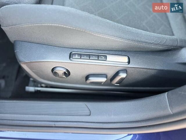 Синій Фольксваген Гольф, об'ємом двигуна 1.97 л та пробігом 200 тис. км за 20000 $, фото 21 на Automoto.ua