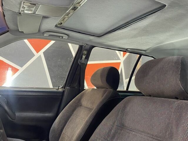 Синій Фольксваген Гольф, об'ємом двигуна 1.8 л та пробігом 300 тис. км за 1500 $, фото 5 на Automoto.ua