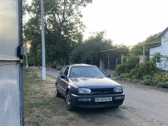 Синій Фольксваген Гольф, об'ємом двигуна 1.8 л та пробігом 300 тис. км за 1500 $, фото 2 на Automoto.ua