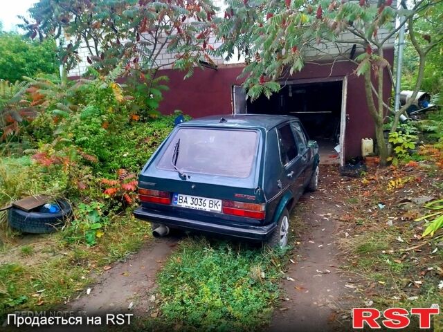 Зеленый Фольксваген Гольф, объемом двигателя 1.6 л и пробегом 430 тыс. км за 900 $, фото 3 на Automoto.ua
