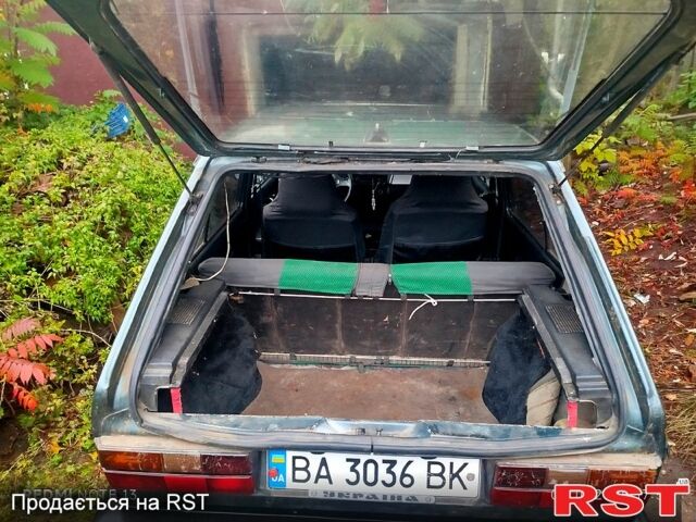 Зеленый Фольксваген Гольф, объемом двигателя 1.6 л и пробегом 430 тыс. км за 900 $, фото 7 на Automoto.ua