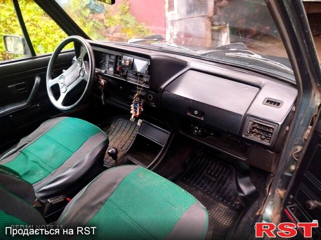 Зеленый Фольксваген Гольф, объемом двигателя 1.6 л и пробегом 430 тыс. км за 900 $, фото 1 на Automoto.ua