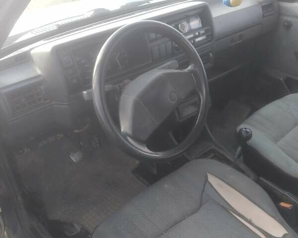 Зеленый Фольксваген Гольф, объемом двигателя 1.6 л и пробегом 400 тыс. км за 780 $, фото 4 на Automoto.ua