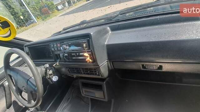 Зеленый Фольксваген Гольф, объемом двигателя 1.8 л и пробегом 300 тыс. км за 1000 $, фото 13 на Automoto.ua