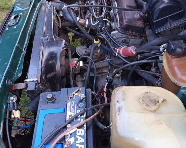 Зеленый Фольксваген Гольф, объемом двигателя 1.59 л и пробегом 250 тыс. км за 2100 $, фото 3 на Automoto.ua