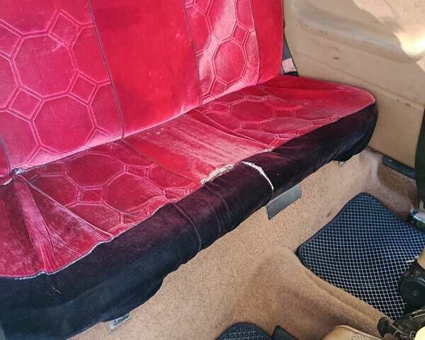 Зеленый Фольксваген Гольф, объемом двигателя 1.78 л и пробегом 600 тыс. км за 1500 $, фото 12 на Automoto.ua