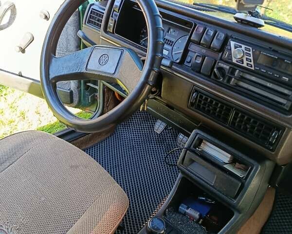 Зеленый Фольксваген Гольф, объемом двигателя 1.78 л и пробегом 600 тыс. км за 1500 $, фото 11 на Automoto.ua