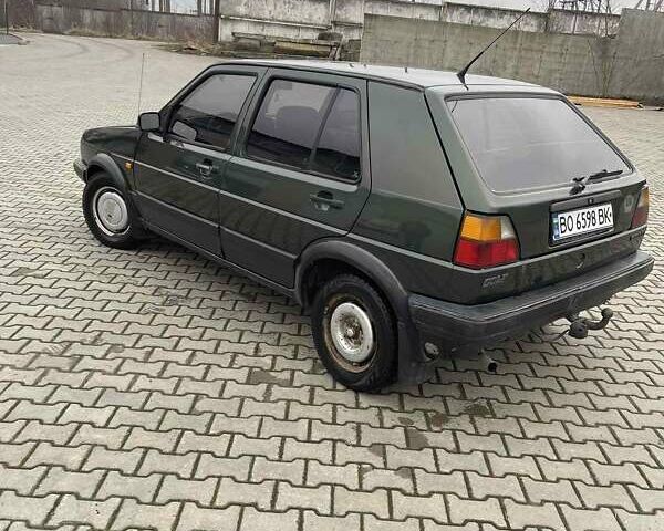 Зеленый Фольксваген Гольф, объемом двигателя 1.6 л и пробегом 233 тыс. км за 1200 $, фото 2 на Automoto.ua