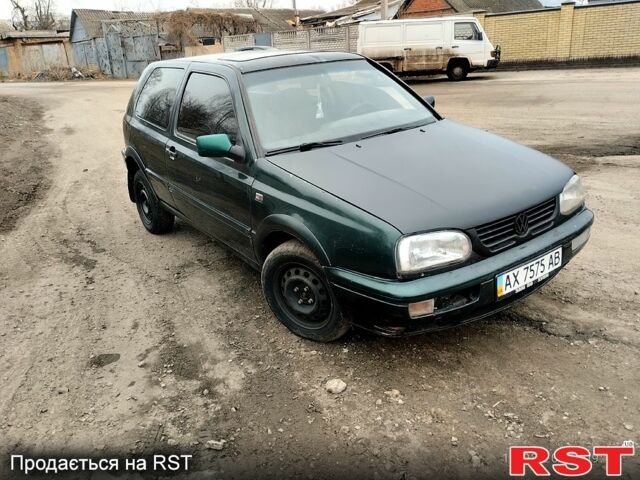 Зеленый Фольксваген Гольф, объемом двигателя 1.8 л и пробегом 164 тыс. км за 1399 $, фото 1 на Automoto.ua