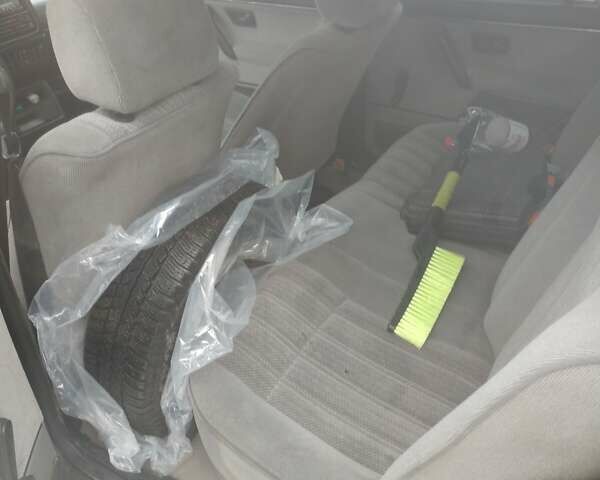 Фольксваген Гольф 1991 у Жмеренке на Automoto.ua Зелений Фольксваген Гольф, об'ємом двигуна 1.8 л та пробігом 200 тис. км за 2000 $, фото 5 на Automoto.ua