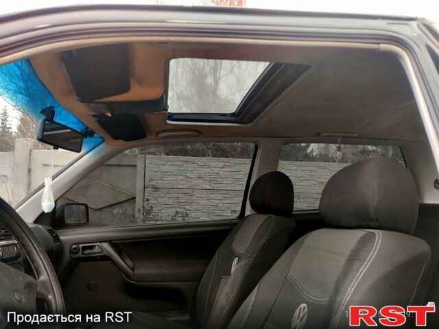 Зеленый Фольксваген Гольф, объемом двигателя 1.8 л и пробегом 164 тыс. км за 1399 $, фото 7 на Automoto.ua