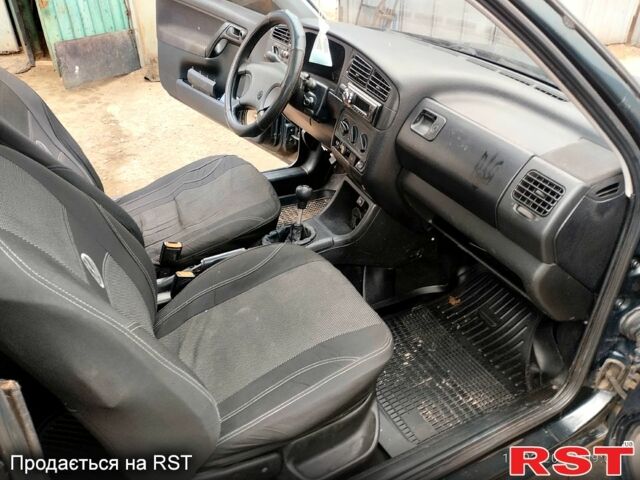 Зеленый Фольксваген Гольф, объемом двигателя 1.8 л и пробегом 164 тыс. км за 1399 $, фото 5 на Automoto.ua