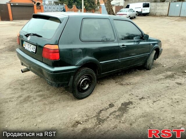 Зеленый Фольксваген Гольф, объемом двигателя 1.8 л и пробегом 164 тыс. км за 1399 $, фото 2 на Automoto.ua