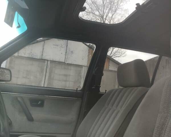 Фольксваген Гольф 1991 у Жмеренке на Automoto.ua Зелений Фольксваген Гольф, об'ємом двигуна 1.8 л та пробігом 200 тис. км за 2000 $, фото 4 на Automoto.ua