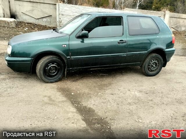 Зеленый Фольксваген Гольф, объемом двигателя 1.8 л и пробегом 164 тыс. км за 1399 $, фото 3 на Automoto.ua