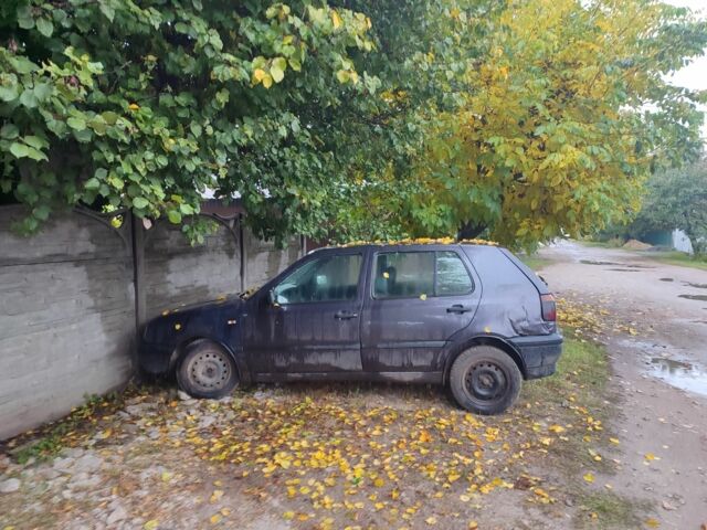 Зеленый Фольксваген Гольф, объемом двигателя 0 л и пробегом 213 тыс. км за 827 $, фото 1 на Automoto.ua