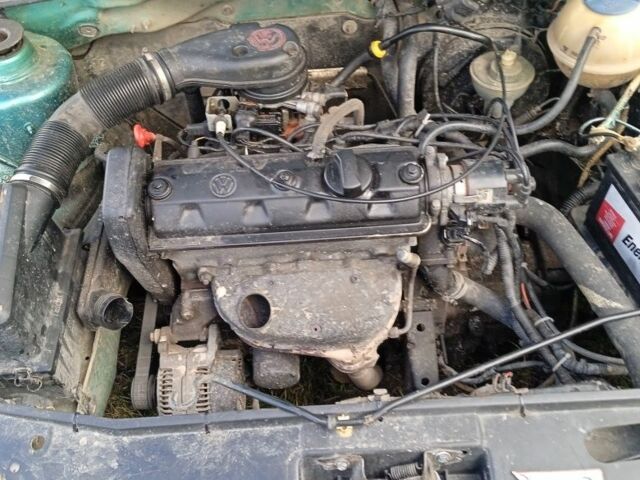 Зелений Фольксваген Гольф, об'ємом двигуна 1.4 л та пробігом 200 тис. км за 900 $, фото 5 на Automoto.ua