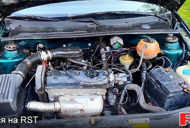 Зеленый Фольксваген Гольф, объемом двигателя 1.4 л и пробегом 260 тыс. км за 1420 $, фото 2 на Automoto.ua