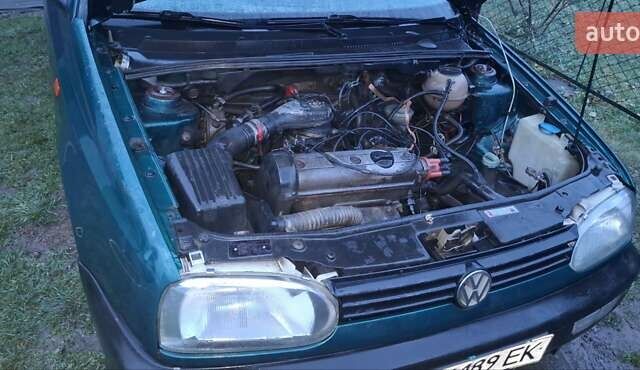 Зелений Фольксваген Гольф, об'ємом двигуна 1.39 л та пробігом 325 тис. км за 500 $, фото 6 на Automoto.ua